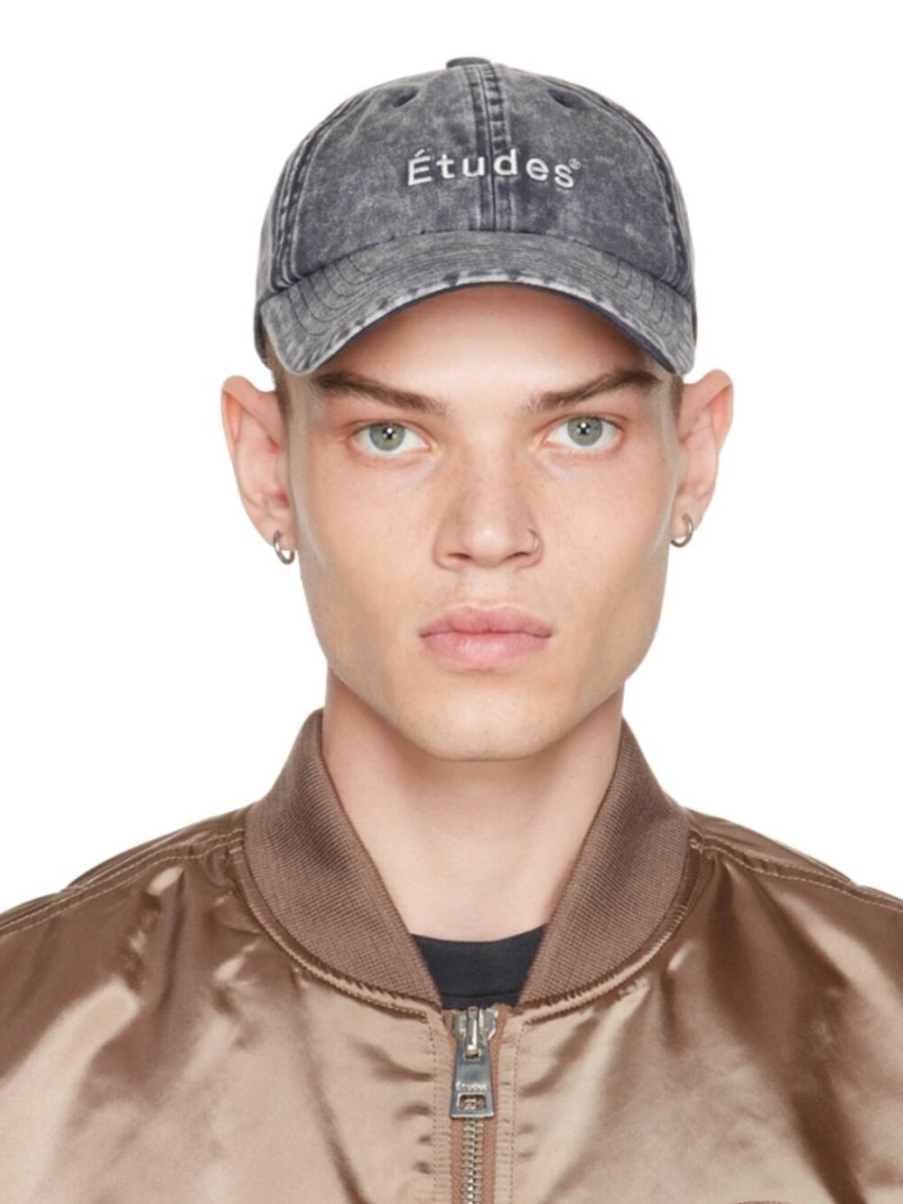 Etudes - Cotton twill cap in gray.
